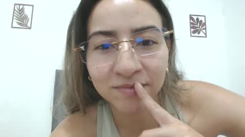 Val online show from November 2025 09:02:01 PM