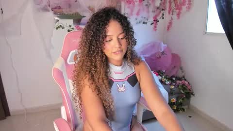 Odette  online show from October 2025 08:10:01 PM