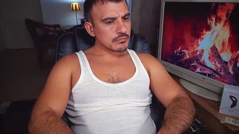 Snapshot of officeman7 chatting on December 2024 09:04:02 PM officeman7 online show from December 2024 09:04:02 PM