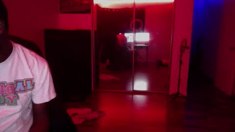 Money online show from November 2025 12:38:02 PM