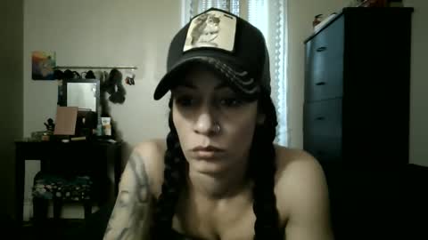 Lit en Cama online show from October 2025 10:27:02 PM