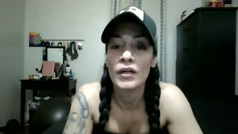 Lit en Cama online show from October 2025 05:30:01 AM
