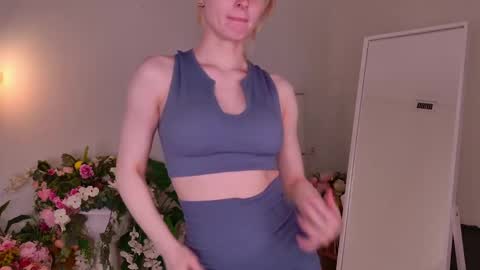 Lily online show from April 2026 02:20:01 PM