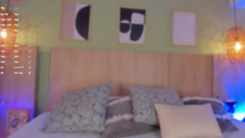 Holly online show from October 2025 11:51:02 AM