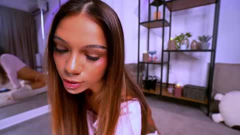 oh_m_god online show from July 2026 08:01:01 PM