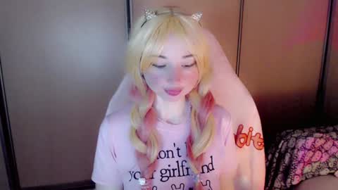 Snapshot of oh_pichuu chatting on June 2026 03:31:02 AM Milly online show from June 2026 03:31:02 AM
