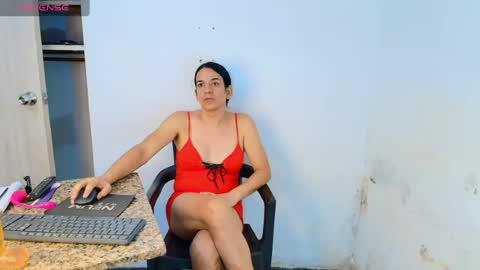 Snapshot of oh_tique chatting on July 2026 02:57:01 PM LU online show from July 2026 02:57:01 PM