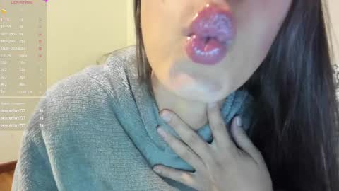 ohanna_ online show from January 2025 11:43:02 PM