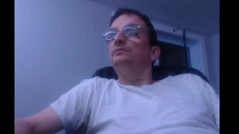 Snapshot of ohbitt chatting on January 2025 05:46:02 AM ohbitt online show from January 2025 05:46:02 AM