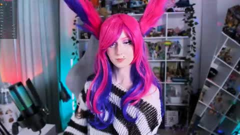 Clementine  Clem  online show from October 2025 07:30:01 AM