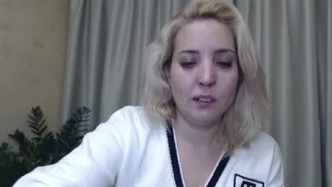 Snapshot of ohsweetmari chatting on December 2024 02:35:02 PM Mari online show from December 2024 02:35:02 PM