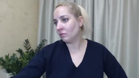 Snapshot of ohsweetmari chatting on December 2024 03:55:01 PM Mari online show from December 2024 03:55:01 PM