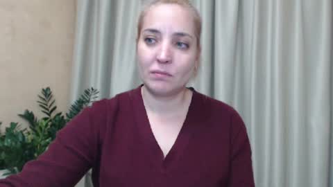Snapshot of ohsweetmari chatting on December 2024 08:25:02 PM Mari online show from December 2024 08:25:02 PM