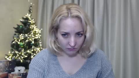 Snapshot of ohsweetmari chatting on December 2024 09:44:02 AM Mari online show from December 2024 09:44:02 AM