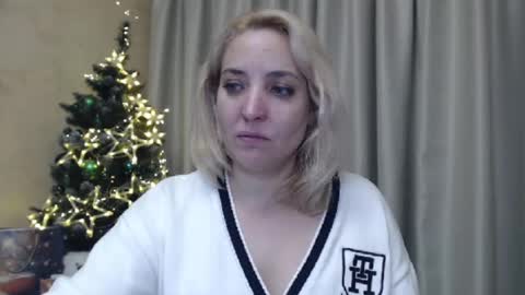 Snapshot of ohsweetmari chatting on December 2024 06:16:01 PM Mari online show from December 2024 06:16:01 PM