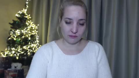 Snapshot of ohsweetmari chatting on December 2024 04:04:01 PM Mari online show from December 2024 04:04:01 PM