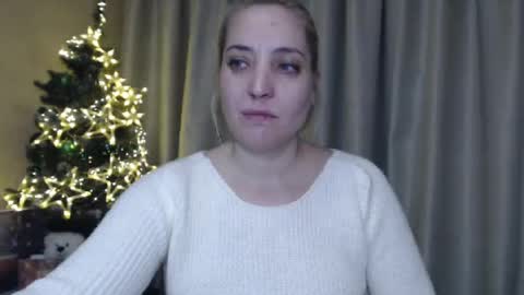 Snapshot of ohsweetmari chatting on December 2024 07:05:02 PM Mari online show from December 2024 07:05:02 PM