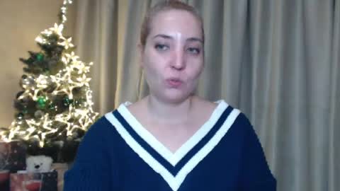 Snapshot of ohsweetmari chatting on December 2024 02:54:01 PM Mari online show from December 2024 02:54:01 PM