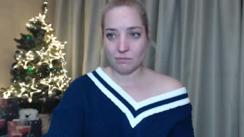 Snapshot of ohsweetmari chatting on December 2024 09:22:01 PM Mari online show from December 2024 09:22:01 PM