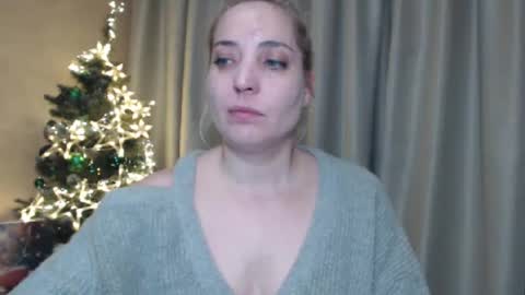 Snapshot of ohsweetmari chatting on December 2024 01:38:02 PM Mari online show from December 2024 01:38:02 PM