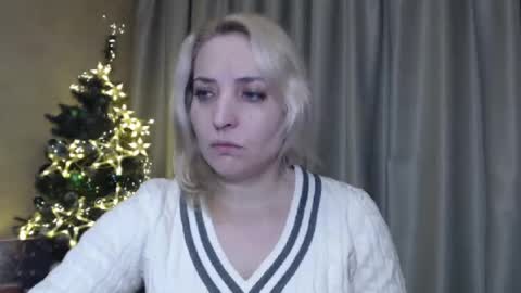 Snapshot of ohsweetmari chatting on December 2024 03:02:01 PM Mari online show from December 2024 03:02:01 PM