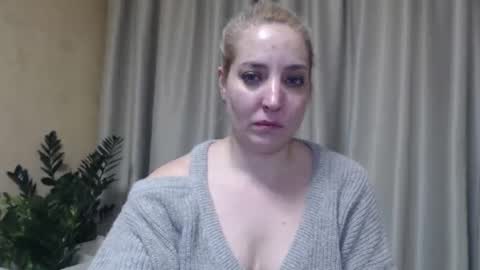 Snapshot of ohsweetmari chatting on January 2025 09:02:01 PM Mari online show from January 2025 09:02:01 PM