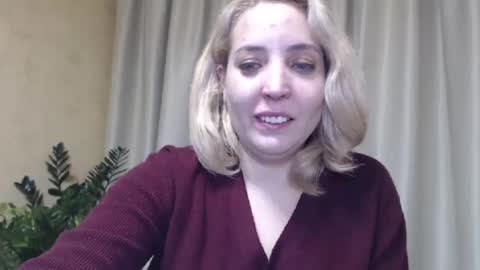 Snapshot of ohsweetmari chatting on January 2025 02:59:02 PM Mari online show from January 2025 02:59:02 PM