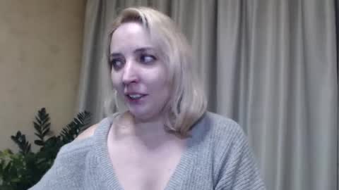 Snapshot of ohsweetmari chatting on February 2025 03:49:02 PM Mari online show from February 2025 03:49:02 PM