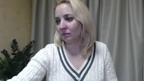 Snapshot of ohsweetmari chatting on February 2025 08:42:02 PM Mari online show from February 2025 08:42:02 PM