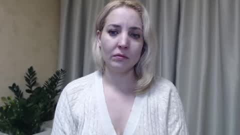 Snapshot of ohsweetmari chatting on February 2025 11:47:02 AM Mari online show from February 2025 11:47:02 AM