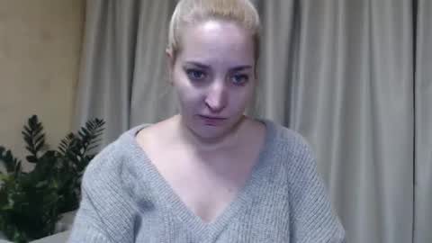 Snapshot of ohsweetmari chatting on February 2025 07:48:02 PM Mari online show from February 2025 07:48:02 PM