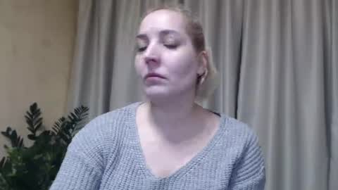 Snapshot of ohsweetmari chatting on February 2025 12:12:01 PM Mari online show from February 2025 12:12:01 PM