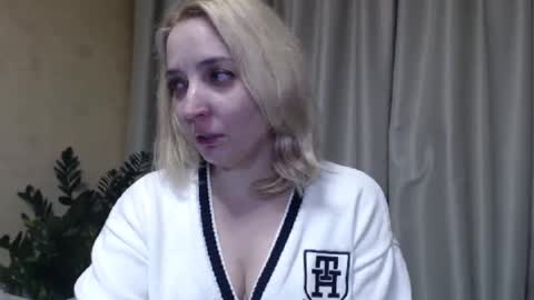 Snapshot of ohsweetmari chatting on February 2025 03:14:01 PM Mari online show from February 2025 03:14:01 PM