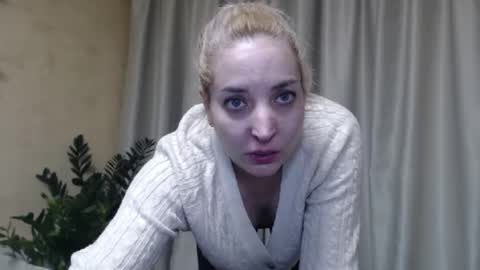 Snapshot of ohsweetmari chatting on February 2025 02:44:02 PM Mari online show from February 2025 02:44:02 PM
