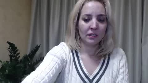 Snapshot of ohsweetmari chatting on February 2025 07:09:01 PM Mari online show from February 2025 07:09:01 PM