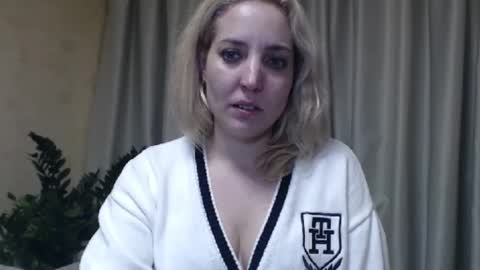 Snapshot of ohsweetmari chatting on March 2025 02:23:02 PM Mari online show from March 2025 02:23:02 PM