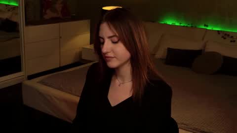 Christy online show from September 2025 01:44:02 PM