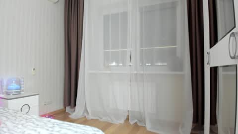            Welcome to my fans page  online show from September 2025 06:24:02 PM