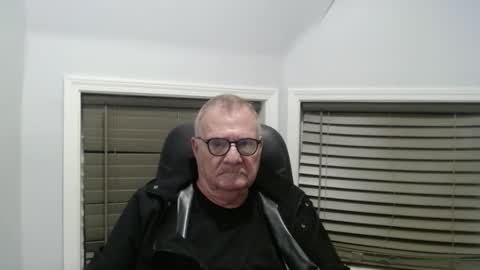 oldguybigd online show from September 2025 06:07:01 AM