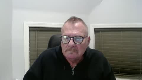 oldguybigd online show from November 2025 02:33:01 AM