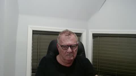 oldguybigd online show from May 2026 04:29:02 AM