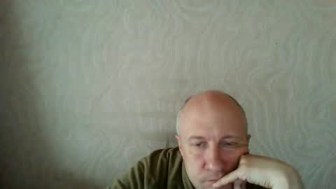 Snapshot of oleg365 chatting on April 2026 10:03:01 AM figaro online show from April 2026 10:03:01 AM