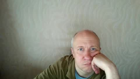 Snapshot of oleg365 chatting on April 2026 10:21:02 AM figaro online show from April 2026 10:21:02 AM