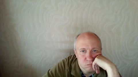 Snapshot of oleg365 chatting on May 2026 07:05:01 AM figaro online show from May 2026 07:05:01 AM
