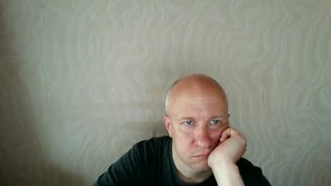 Snapshot of oleg365 chatting on May 2026 05:24:01 AM figaro online show from May 2026 05:24:01 AM