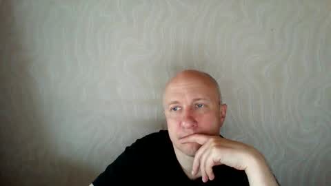 Snapshot of oleg365 chatting on May 2026 07:05:02 AM figaro online show from May 2026 07:05:02 AM
