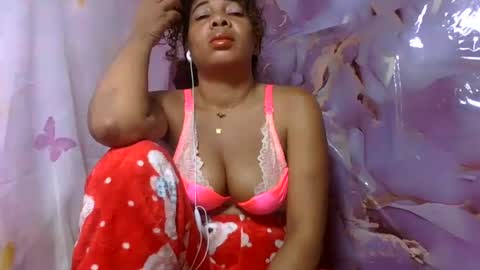 Snapshot of olinaa chatting on June 2026 05:29:01 PM olinaa online show from June 2026 05:29:01 PM