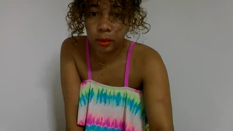 Snapshot of olinaa chatting on July 2026 05:15:01 AM olinaa online show from July 2026 05:15:01 AM