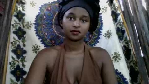 olinah610 online show from April 2026 07:25:02 AM