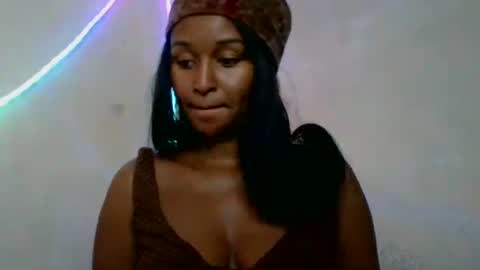 Snapshot of olinah610 chatting on June 2026 07:13:02 AM olinah610 online show from June 2026 07:13:02 AM